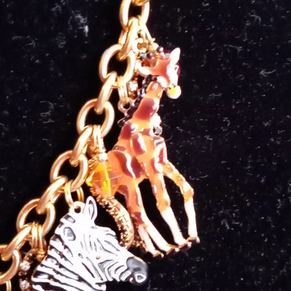 LATR2GO JUNGLE NECKLACE - Picture 7 of 13